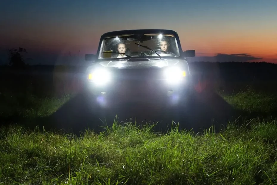 LED strålkastare bländning: Bilens dolda inställning som minskar starkt ljus på natten
